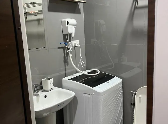 Cozy In Makati / With Mall, Restaurants, Groceries, Pool, Netflix, Disney+ And Appartement
