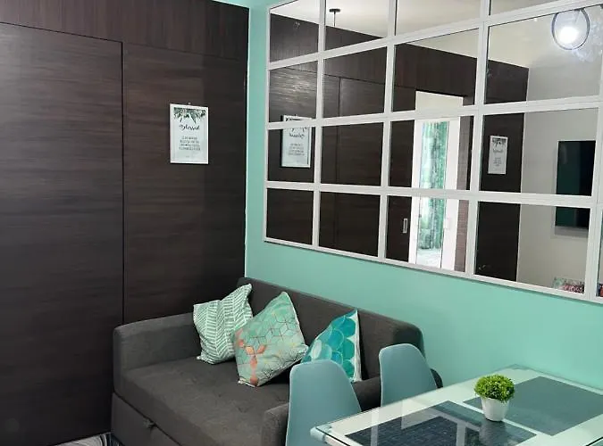 Appartement Cozy In Makati / With Mall, Restaurants, Groceries, Pool, Netflix, Disney+ And